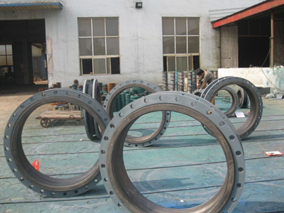 耐低溫橡膠接頭的材質(zhì)和低溫能達(dá)到多少度